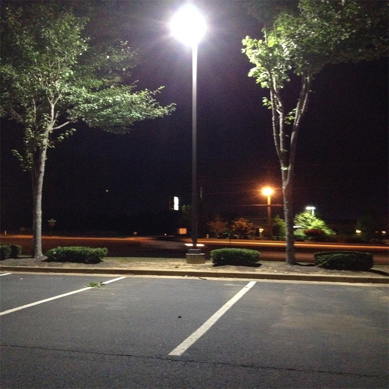 ETL DLC 200W LED Shoebox Light with Arm Mount Kit